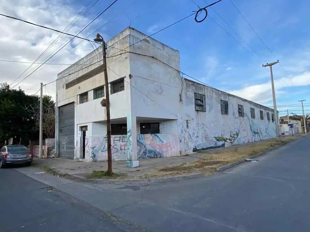 GALPON DE 450 MTS2 A LA VENTA ZONA OCTAVO PINTO