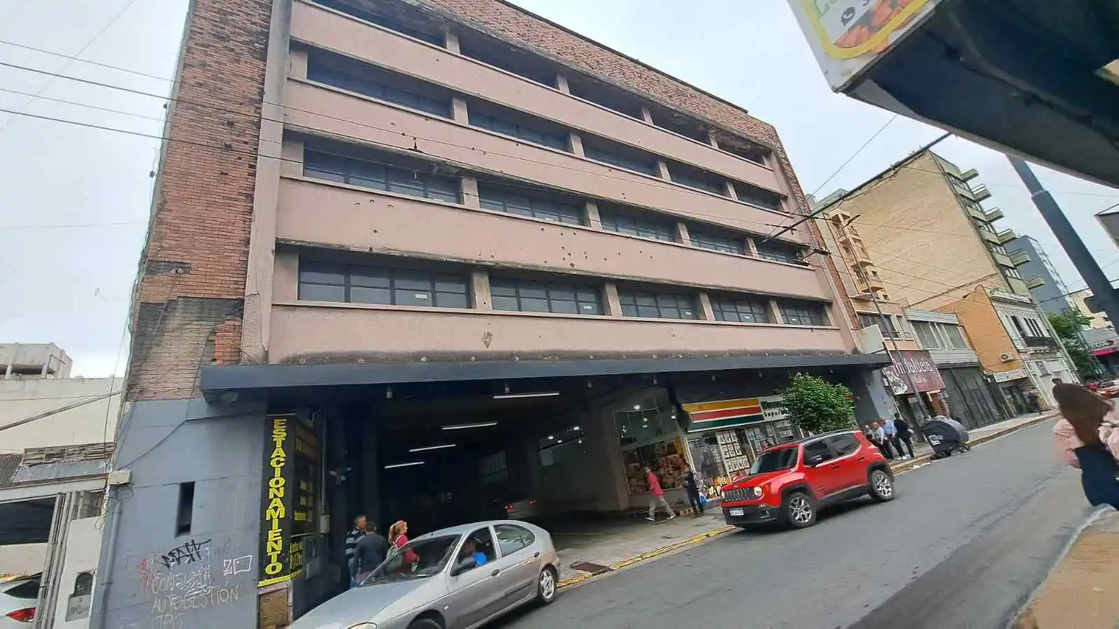 COCHERA en VENTA ENTRE CALLE TUCUMAN Y GRAL PAZ