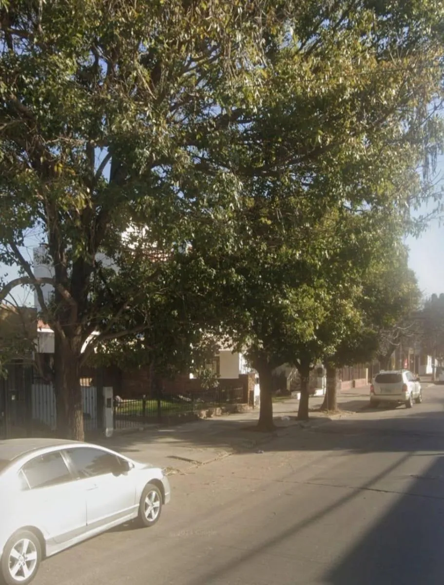 Terreno 350 mtrs TOTALES - Casa a reciclar - Escritura inmediata - Lope de vega