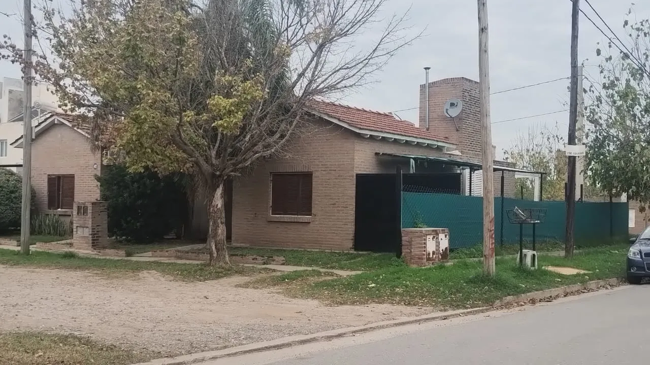 CASA EN VENTA EN NATANIA 19- APTA CREDITO