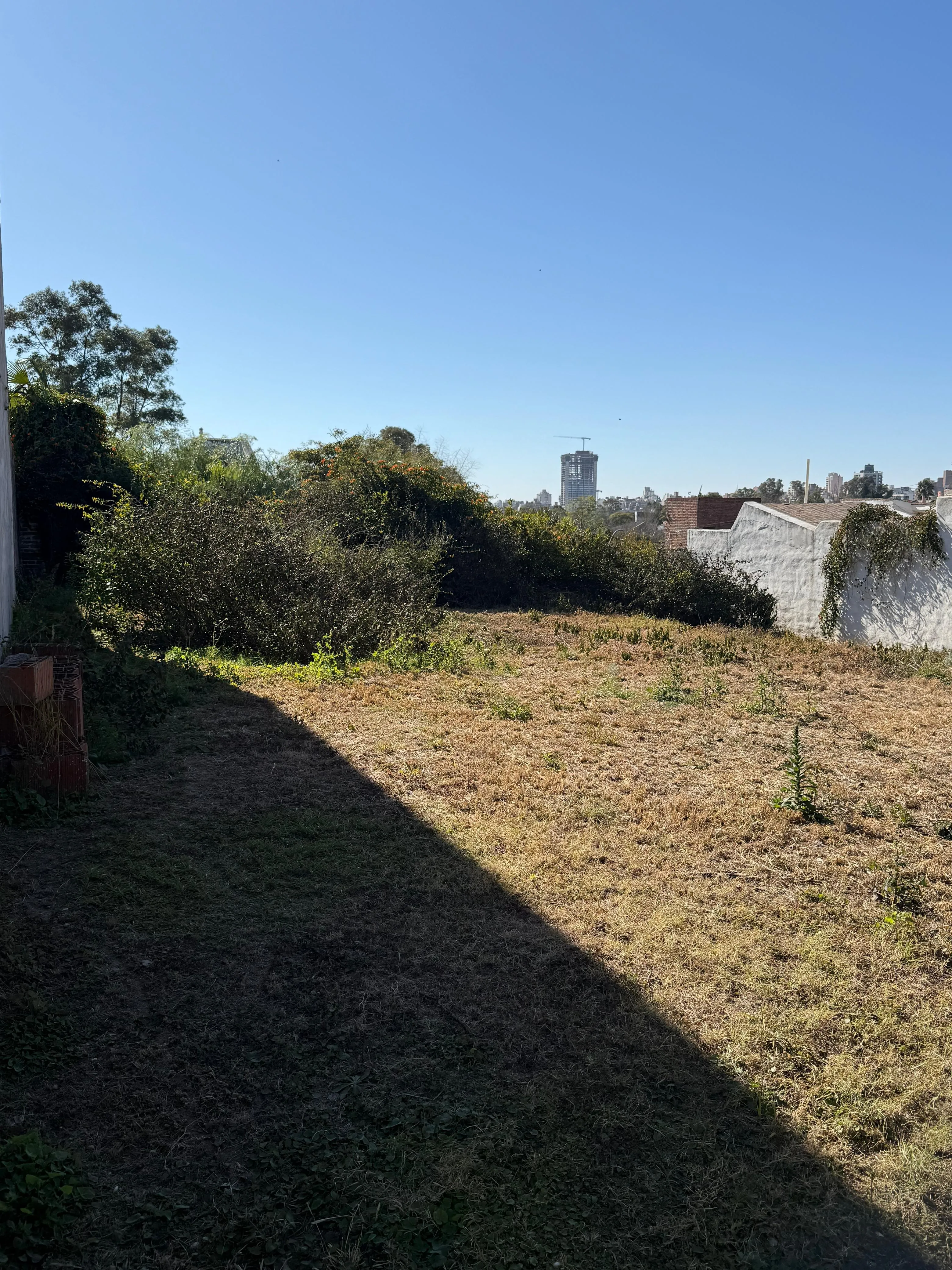 TERRENO EN VENTA EN COLINAS DE VELEZ SARSFIELD