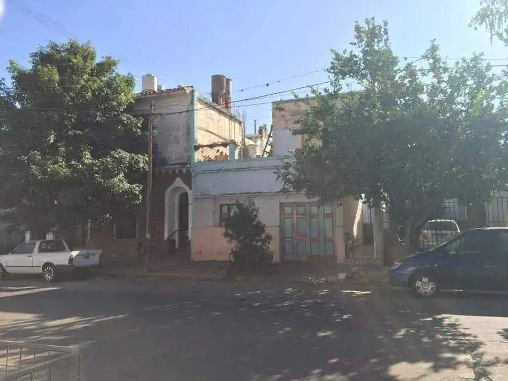 ALTA CORDOBA SOBRE CALLE CASTELAR OPORTUNIDAD pINVERSION 288f m2 terreno