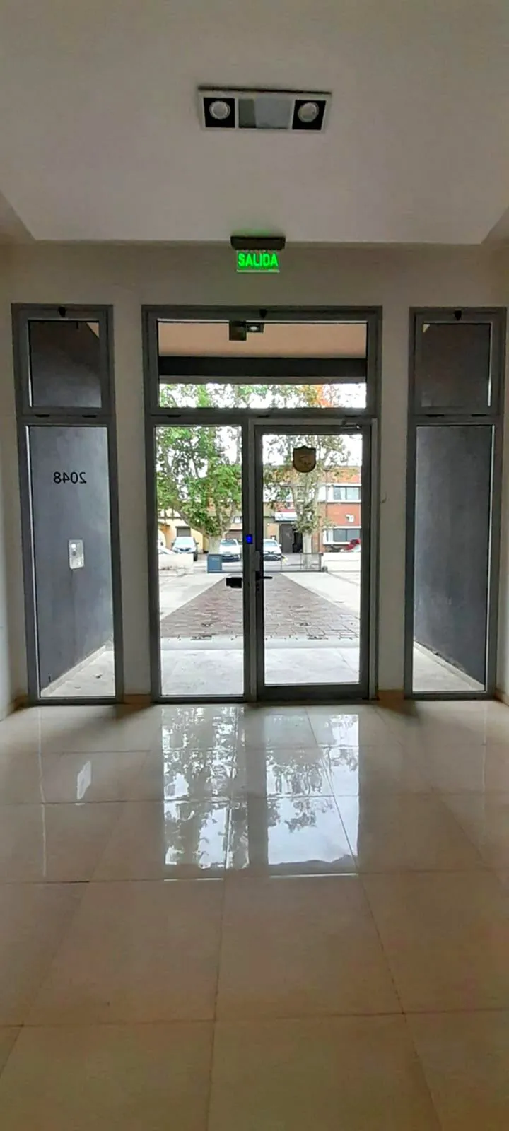 Oficina en Alquiler 60 mts2   - Cerro de las Rosas Av Rafael Nuñez