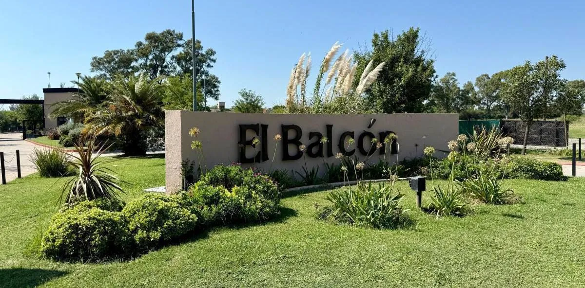 Venta De Terreno De 627 M2 En Valle Escondido