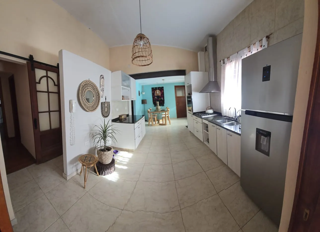 Casa en Venta Residencial Olivos 3 Dormitorios y Pileta