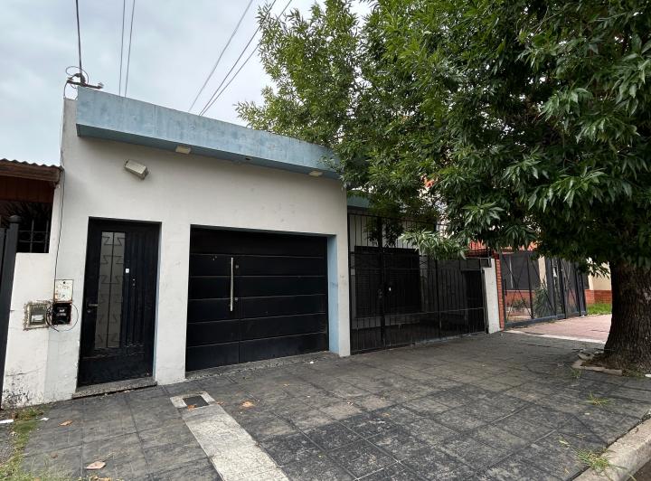PH · 321m² · 4 Ambientes · 1 Cochera