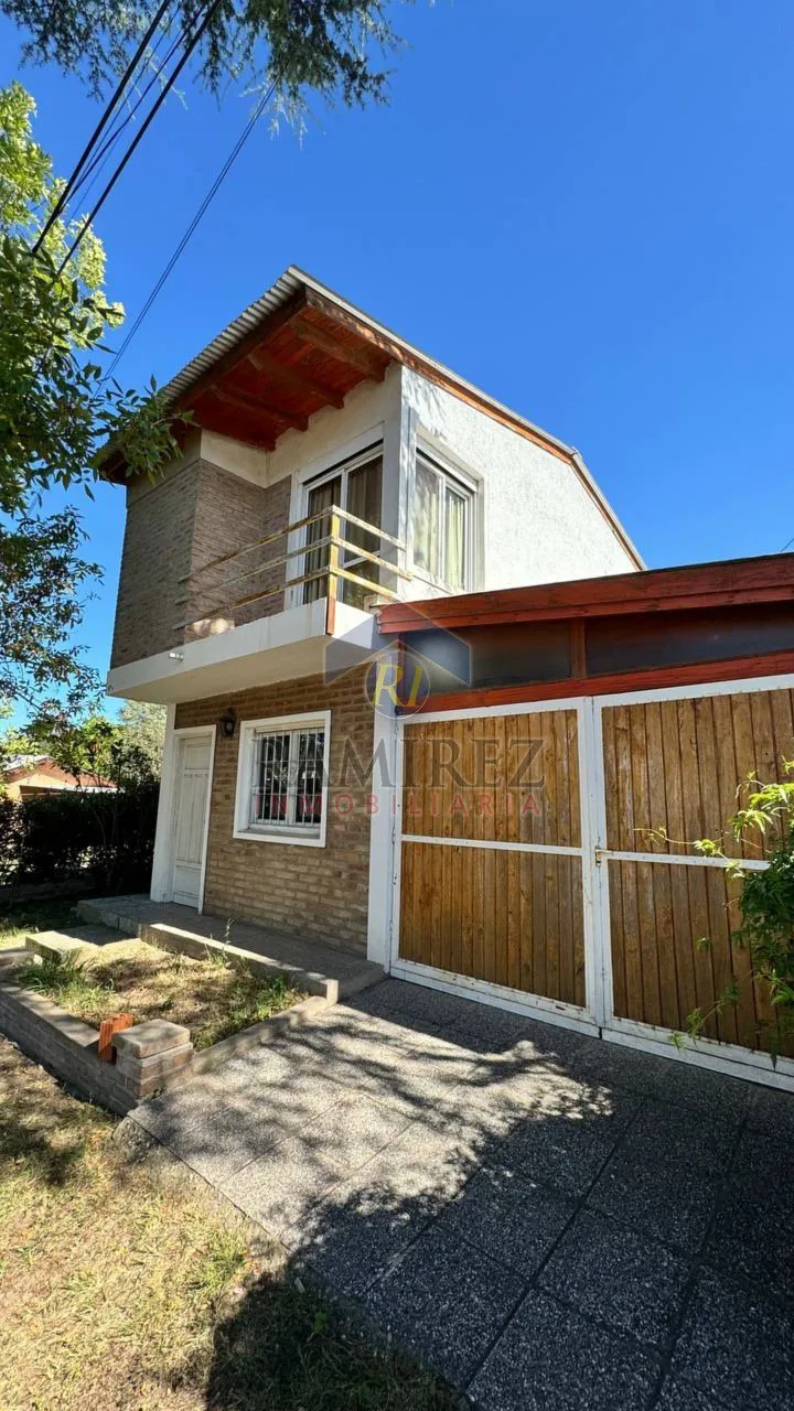 CASA A LA VENTA EN EL INGRESO A LA LOCALIDAD - VILLA DEL DIQUE, CORDOBA (CA186)