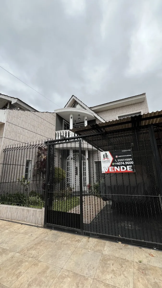Venta Casa 4 ambientes con cochera en San Justo