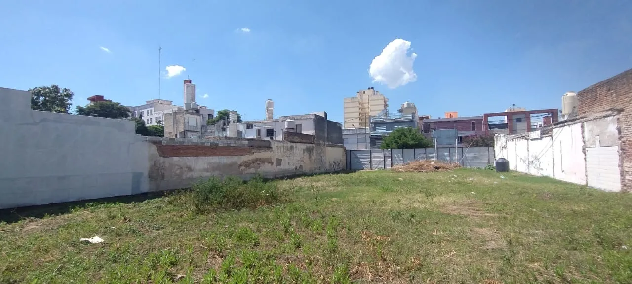 TERRENO 863M2 CON PROYECTO APROBADO DE 4.595M2