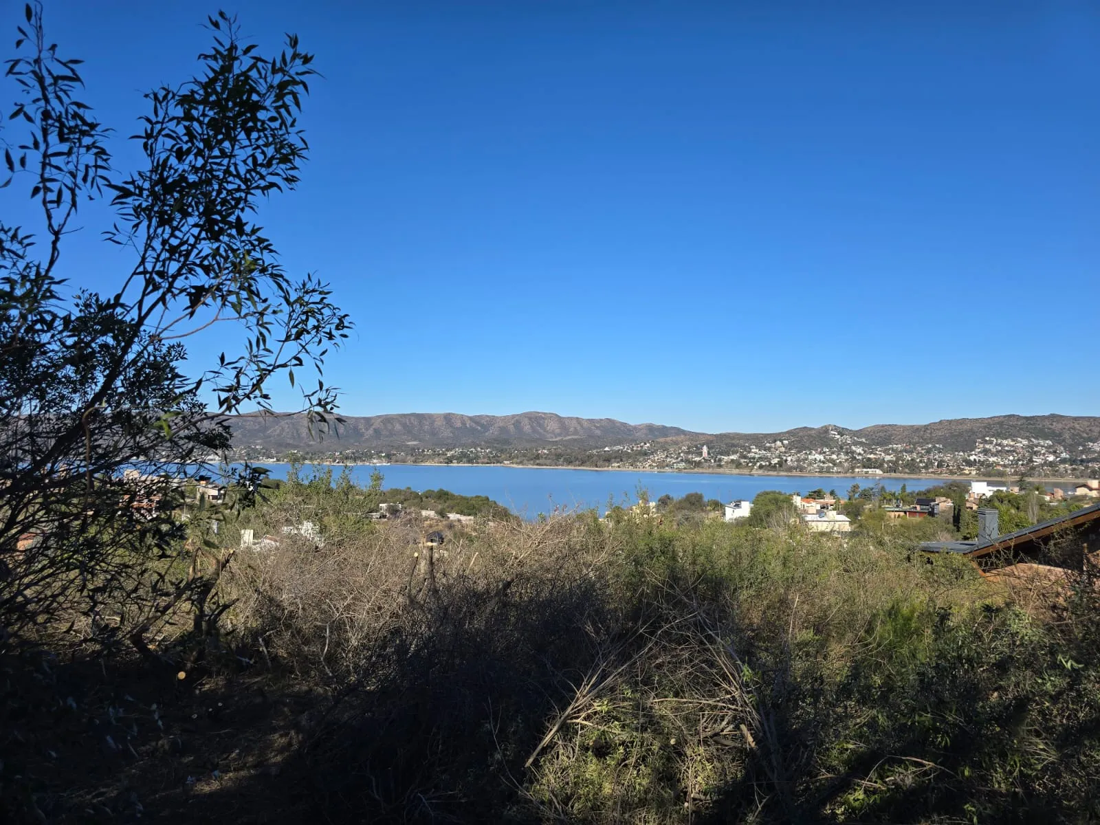 OPORTUNIDAD! SUPER LOTE CON VISTA AL LAGO