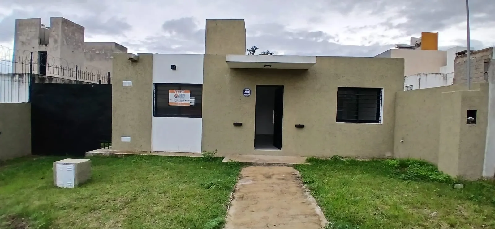 VENDO APTO CREDITO  CASA 2 DORMITORIOS - Villa Paraiso - LA CALERA
