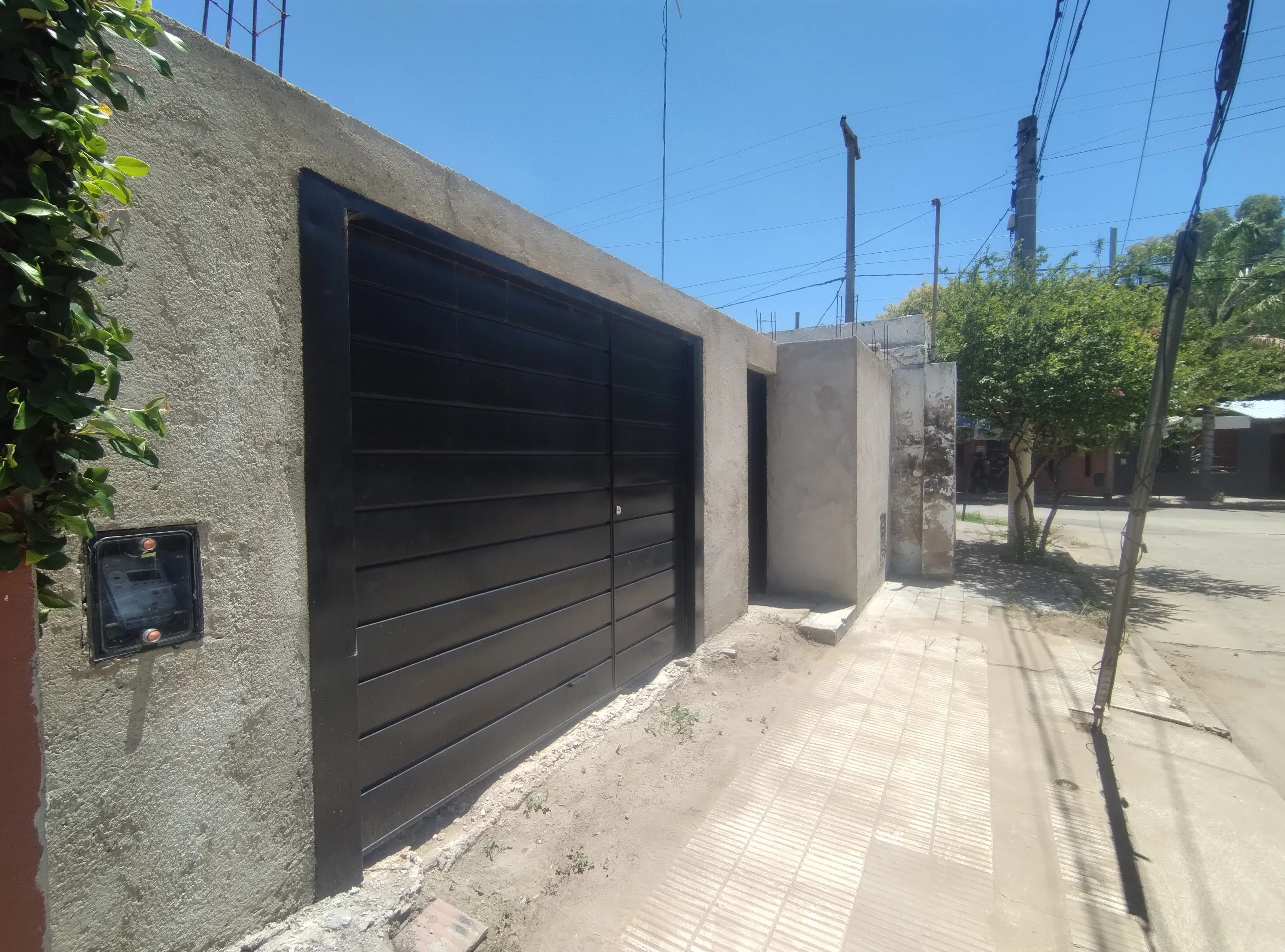 LOTE EN VENTA ZONA SUR - IDEAL INVERSOR - ESCRITURA Y SERVICIOS