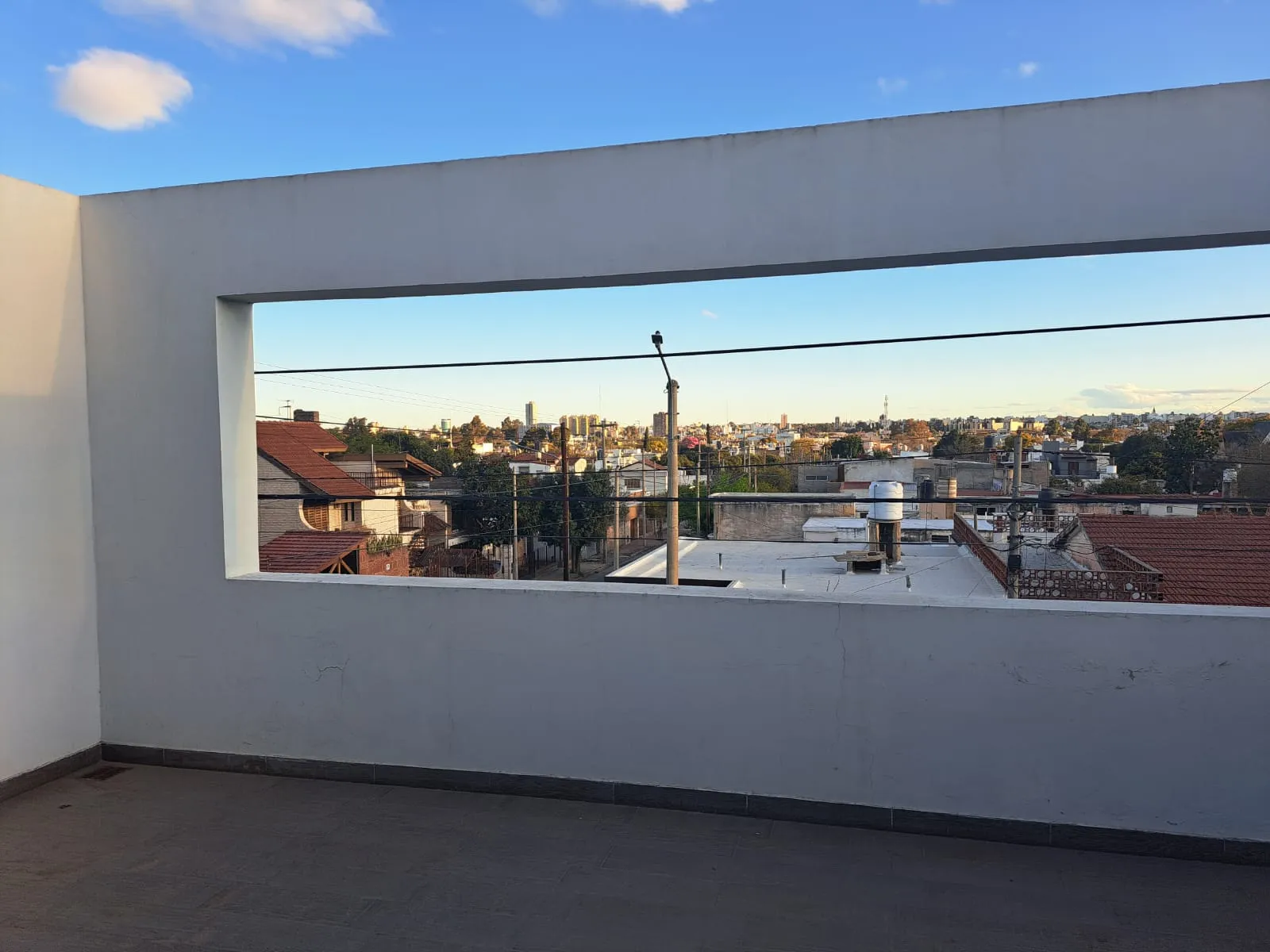 ALQUILER OFICINA EN VILLA CABRERA