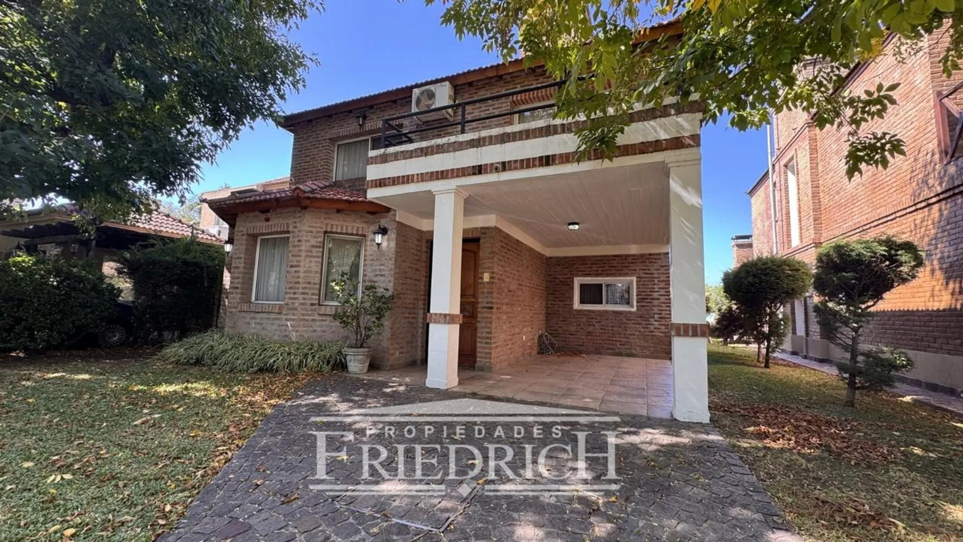 Casa en venta - Country Club Banco Provincia