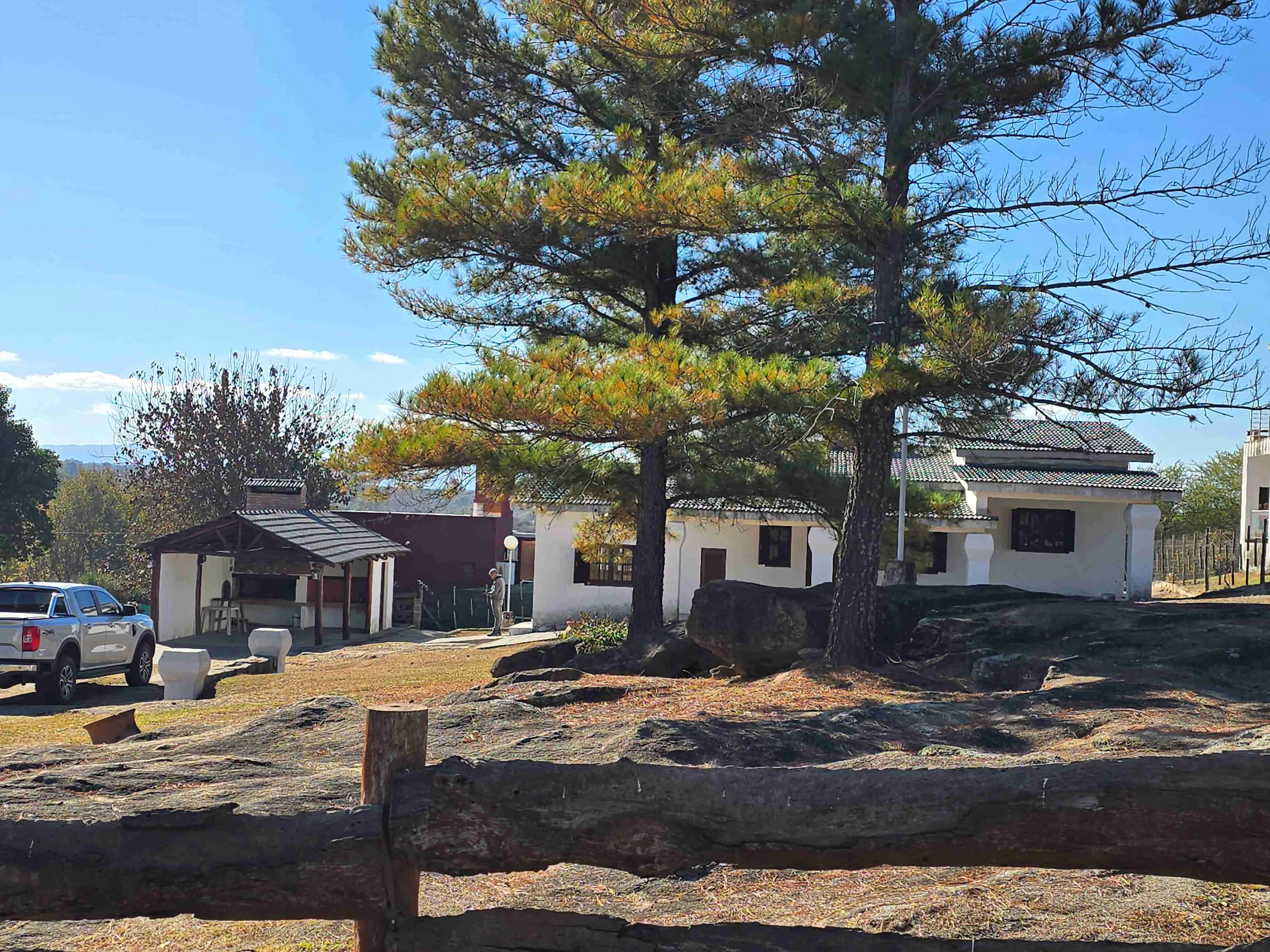 MUY LINDA CASA EN VENTA EN LA LOCALIDAD DE CABALANGO, CON 2.100 Mt2 de Terreno.