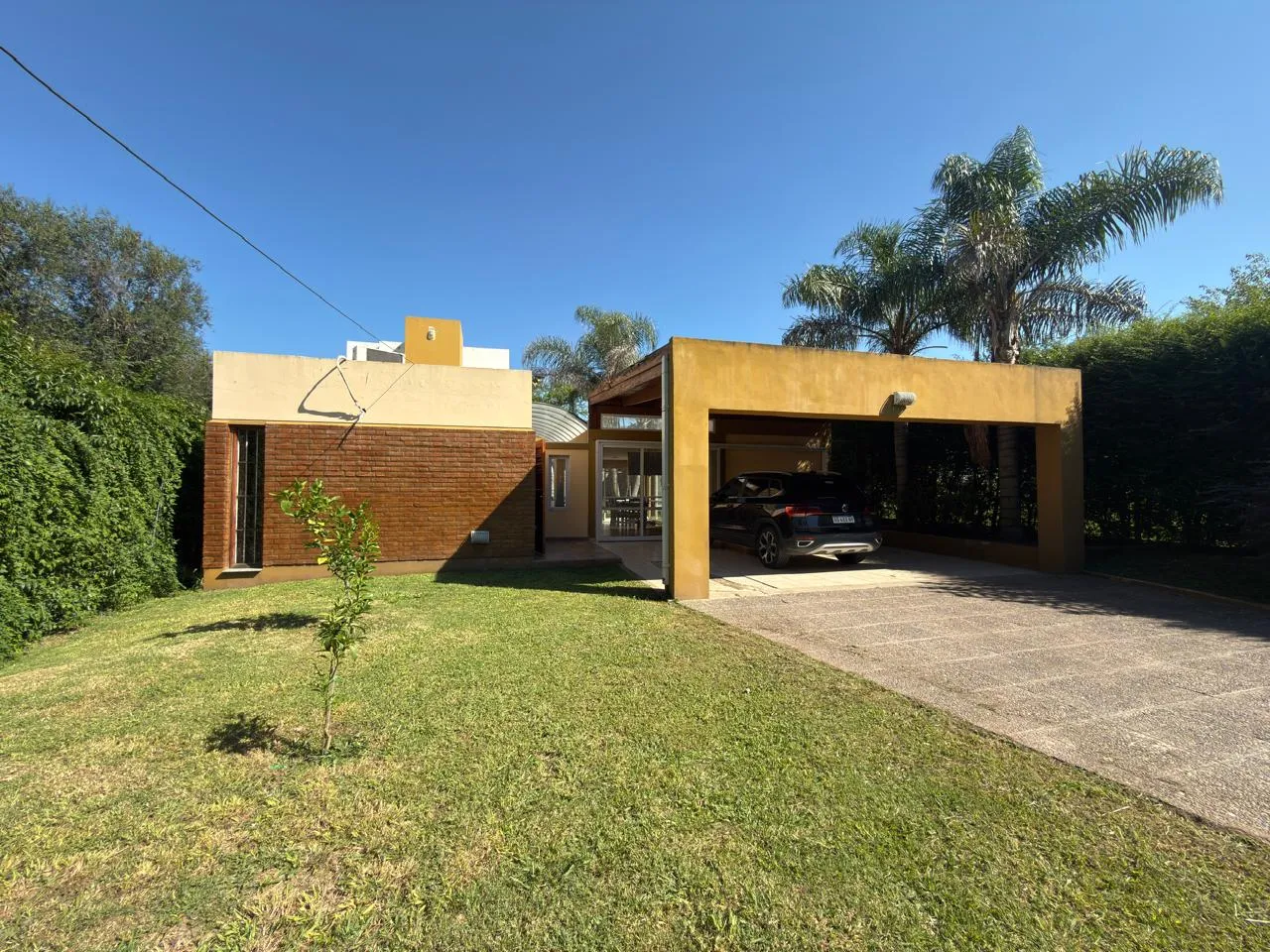 Espectacular casa con pileta y quincho | 3 dorm. | Villa Allende