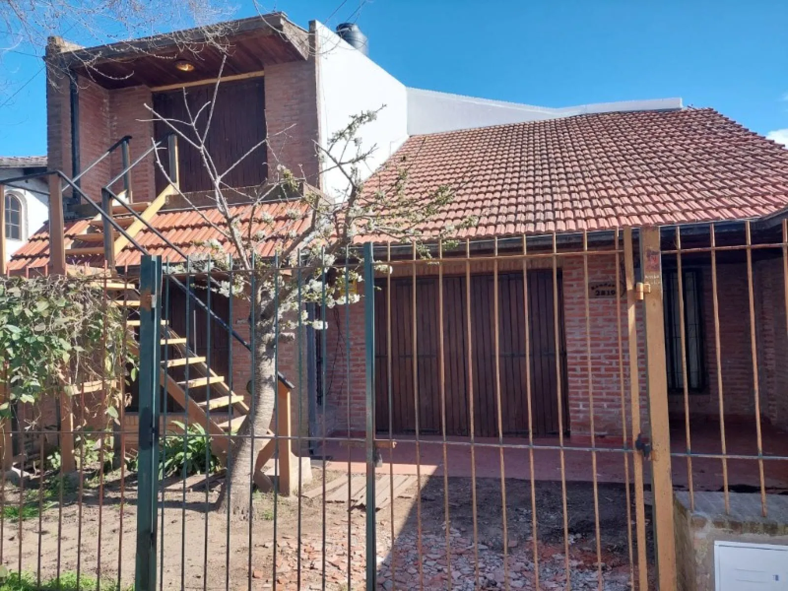 MDP , CHALET CASA , EXCELENTE ESTADO/ UBICACION     OPORTUNIDAD.-