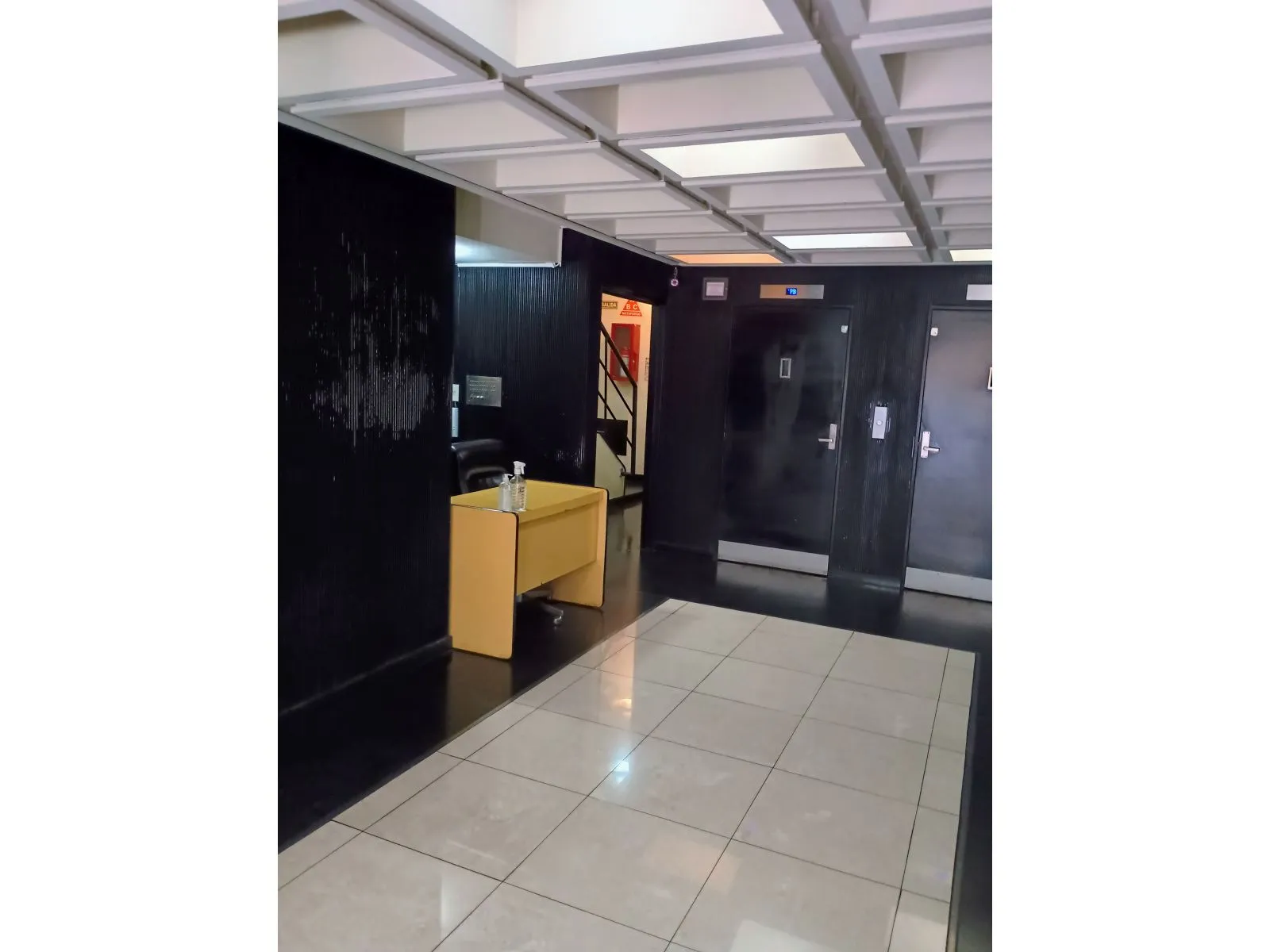 S/NICOLAS,OFICINA,EXCELENTE ESTADO/UBICACION, USO COMERCIAL PROFESIONAL,FRENTE S...