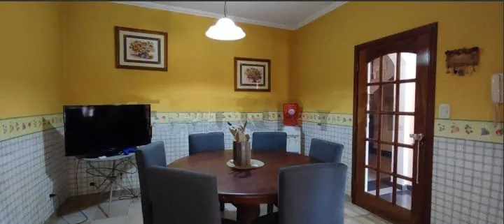 S/ANTONIO DE PADUA/ Casa  Padua 5 AMBIENTES,ESTADO IMPECABLE, APTO CREDITO , MUY...