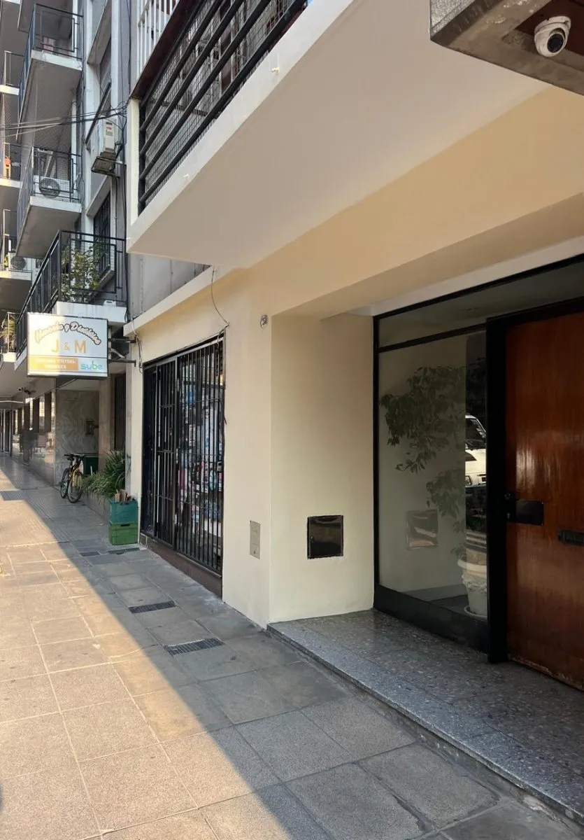 2 ambientes en Recoleta, Peña 2200 entre Azcuénaga y Uriburu. APTO CRÉDITO.