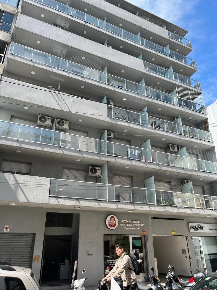 Maipú 741 02 F  - VENTA Departamento 1 Dormitorio