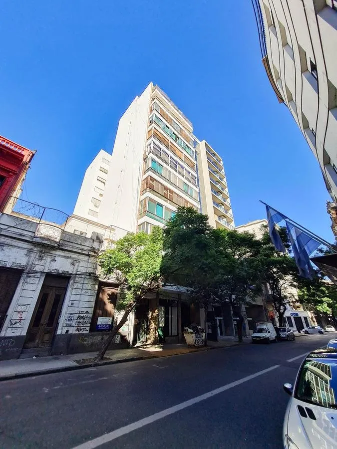 San Lorenzo 1467 10 A -  VENTA Departamento 3 Dormitorios con Cochera