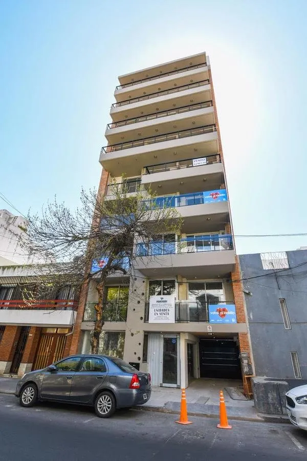 Catamarca 2036 Piso 6 - VENTA Departamento Semipiso 3 Dormitorios con Cochera