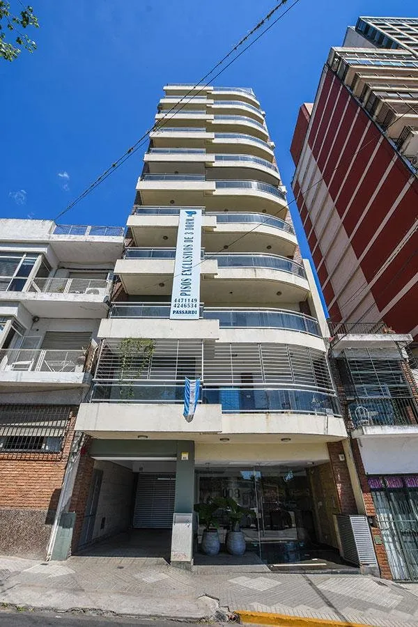 Ayacucho 1132 Piso 3 - VENTA Departamento 3 Dormitorios