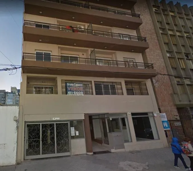 Buenos Aires 957 02 D -  VENTA Departamento 1 Dormitorio + Comodín