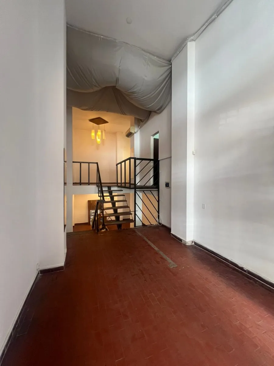 Local comercial a mts de Pza San Martin