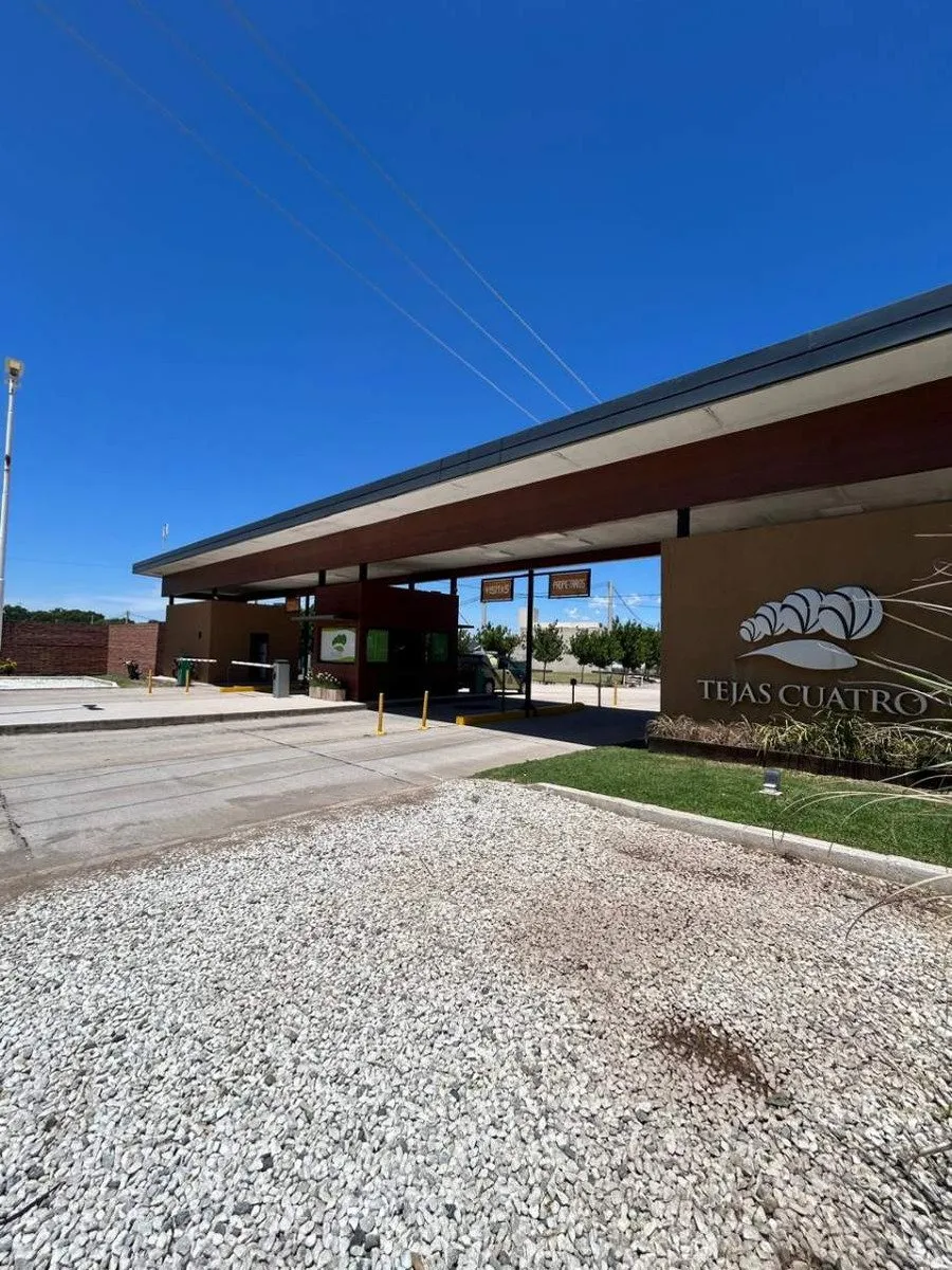 Venta De Terreno En Barrio Tejas 4