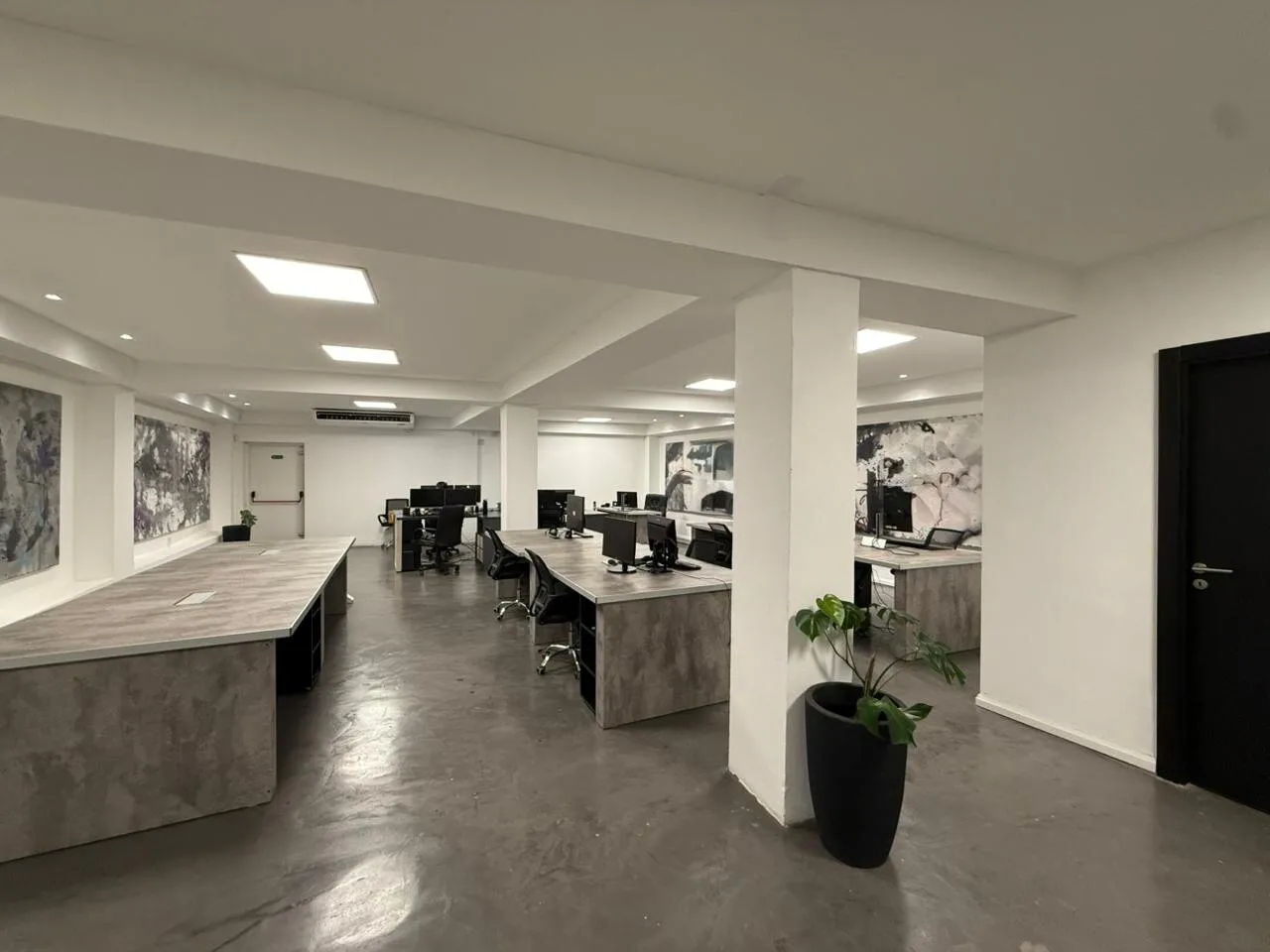 Excelentes Oficinas en Venta - Barrio Las Palmas
