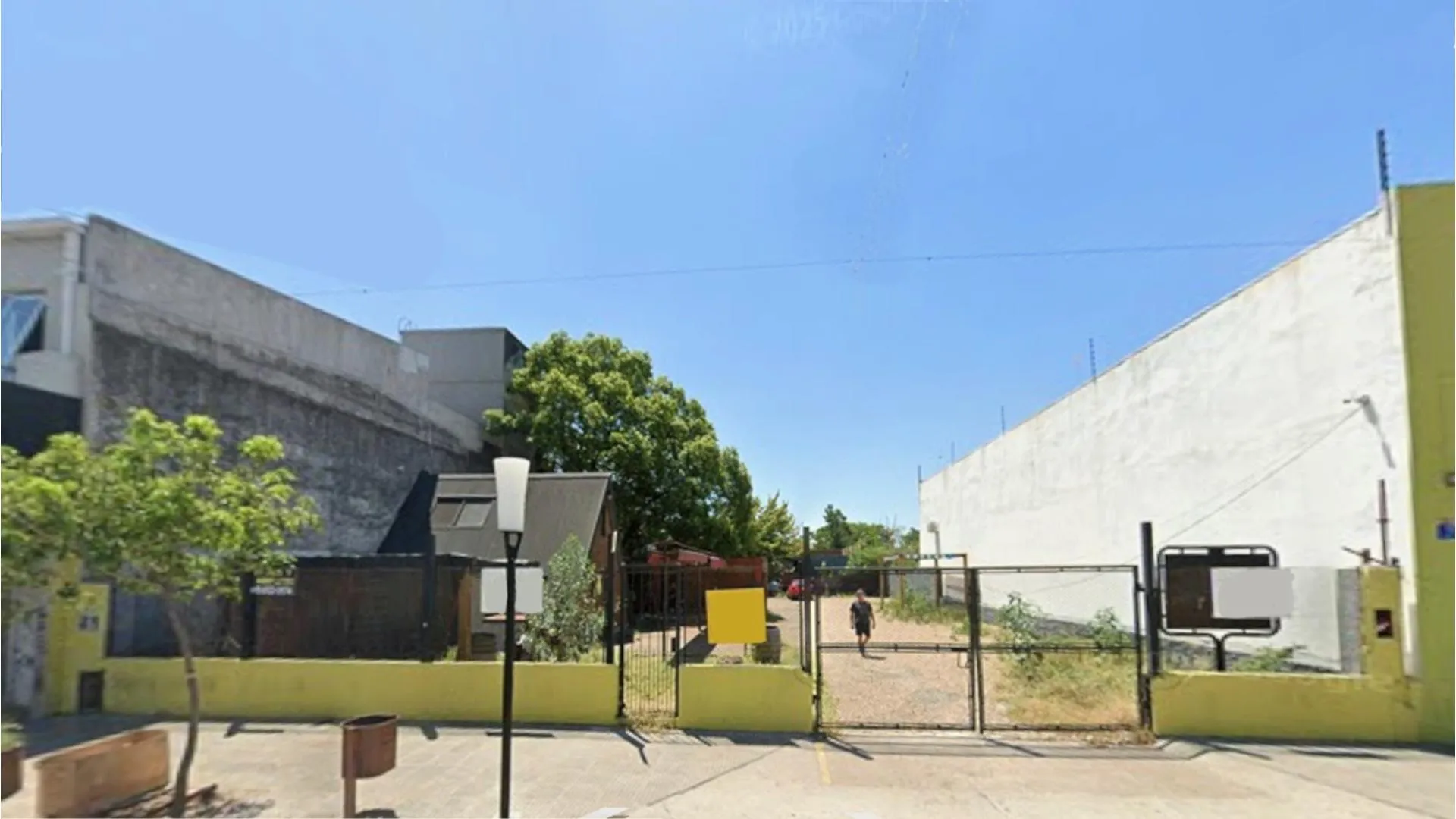 Impactante lote de mas 1.200 m.en Av. Mitre.