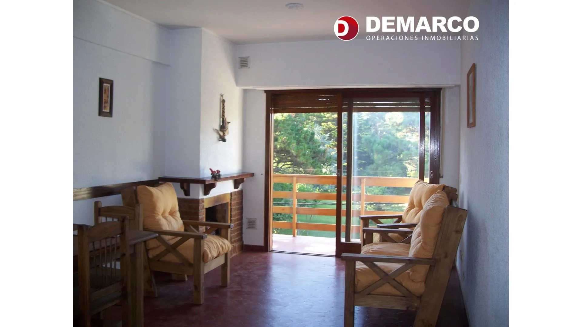 DEPARTAMENTO 4 AMBIENTES AL FRENTE CON BALCON Y COCHERA