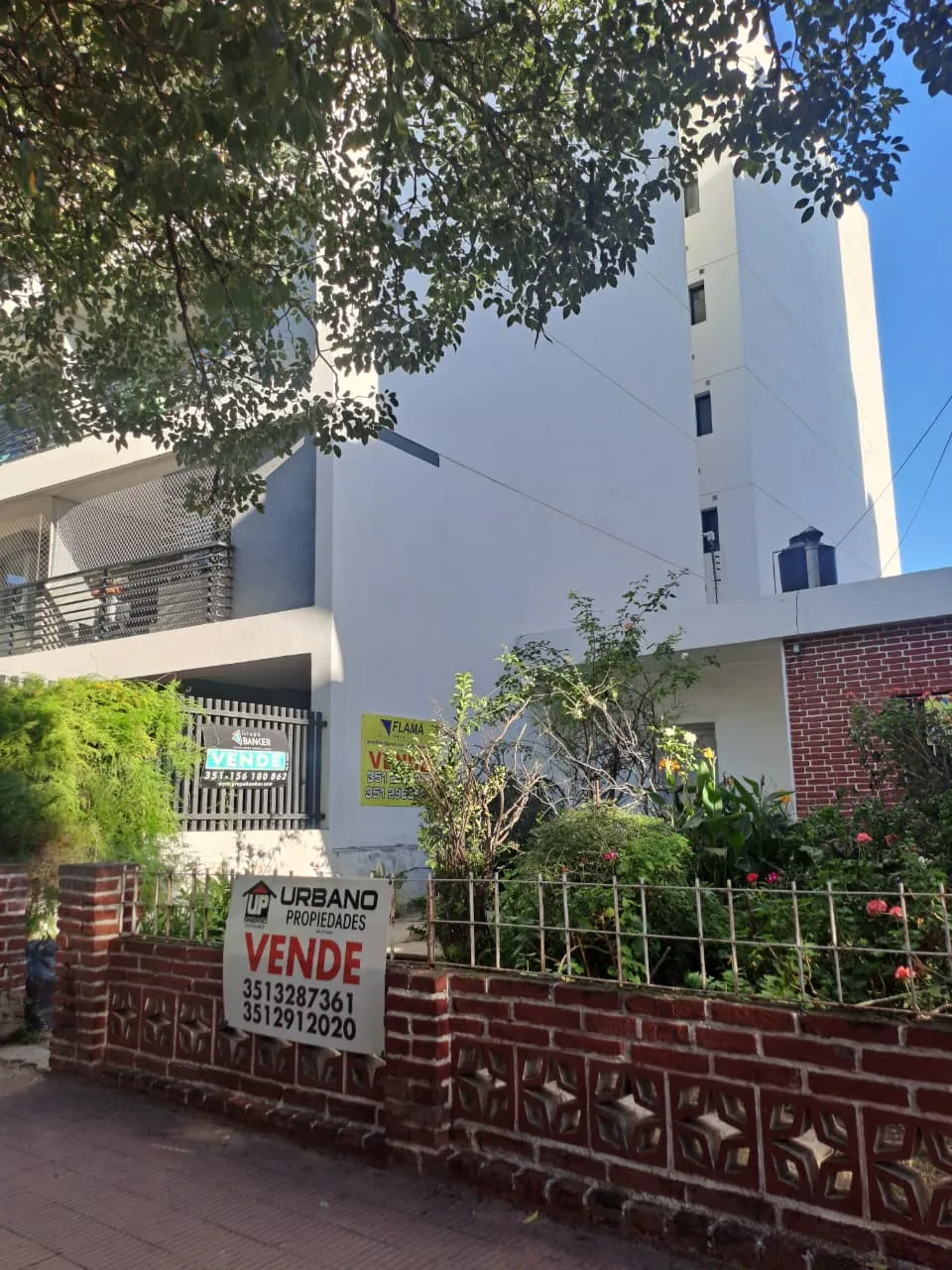 Oportunidad Inversores Lote 300 m²  Av. Duarte Quirós zona Shoping