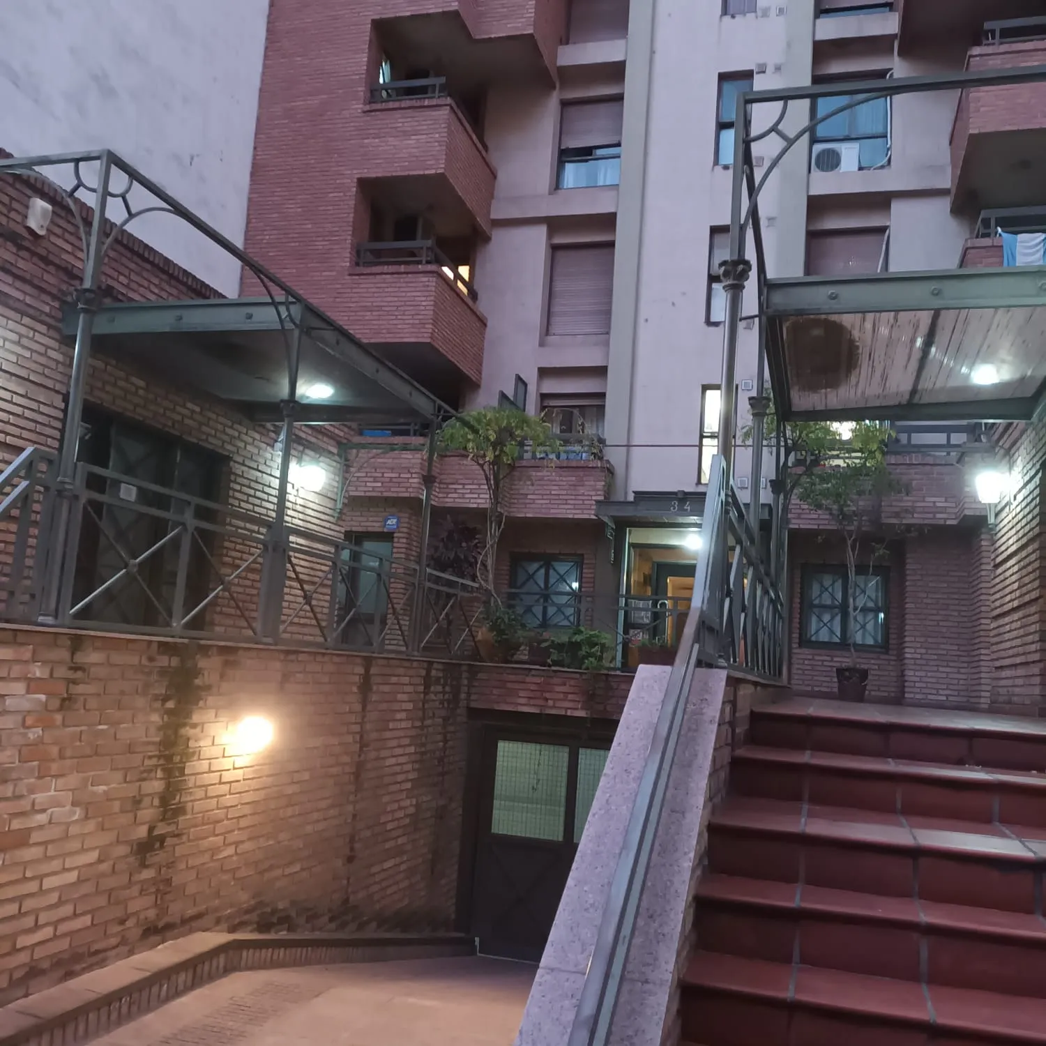 Local en alquiler en Nueva Córdoba-Sup. 50m2. Ideal oficina juridica-consultorio