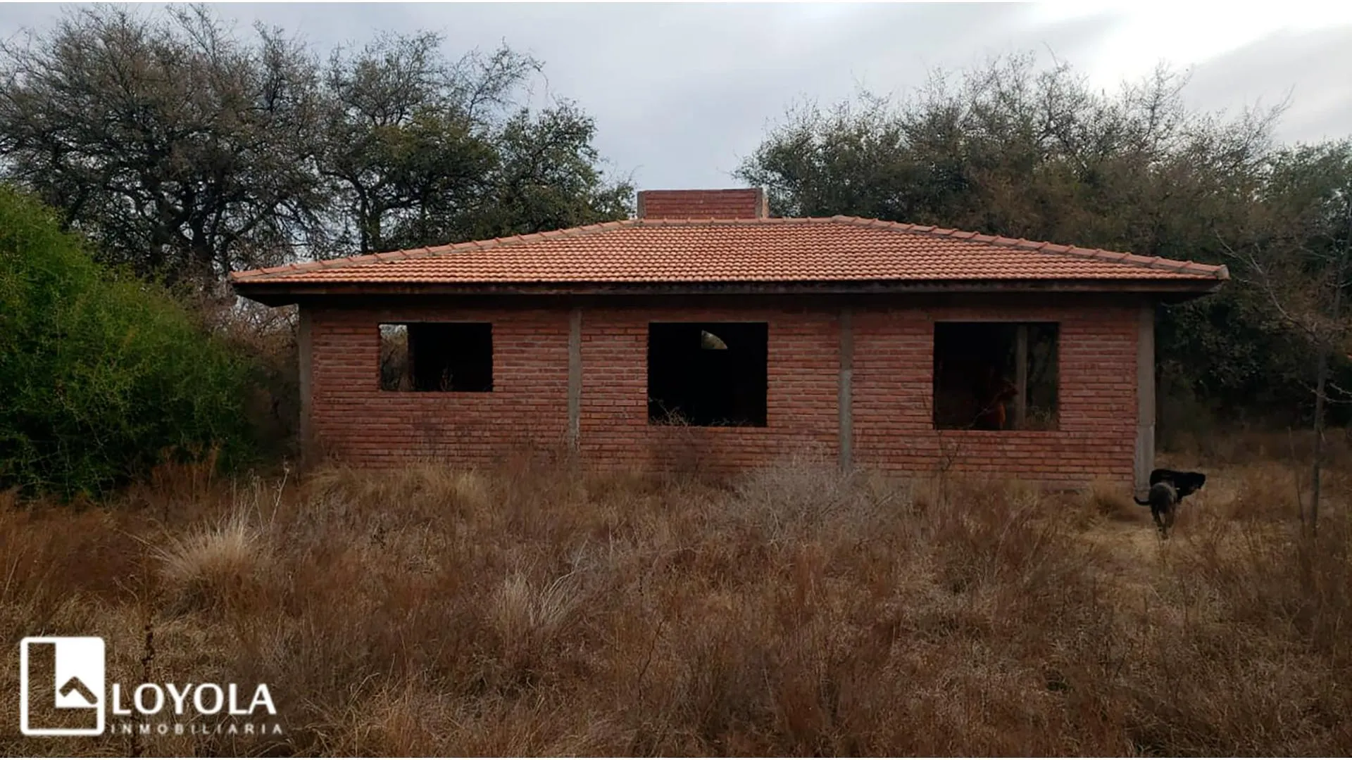 Chalet a terminar  en Carpintería San Luis