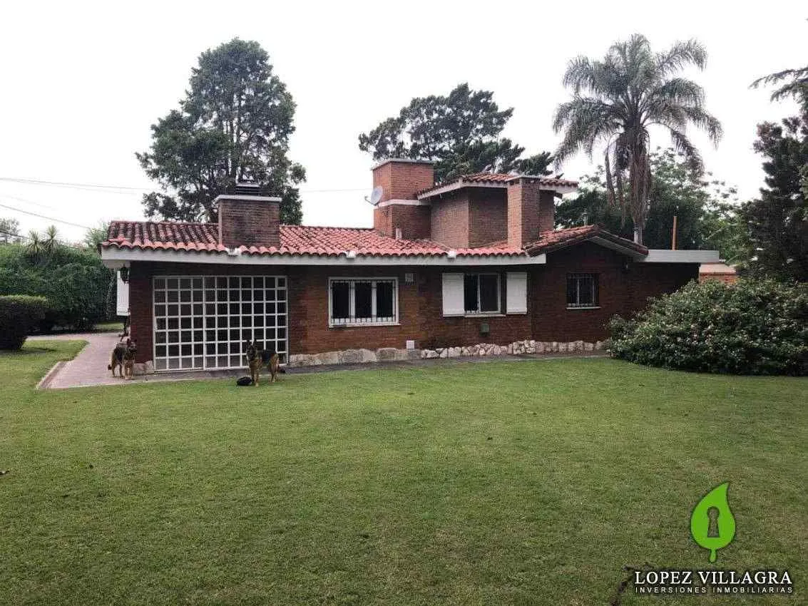 Casa Grande en Villa Allende (B° San Alfonso) – Villa Allende – Córdoba –