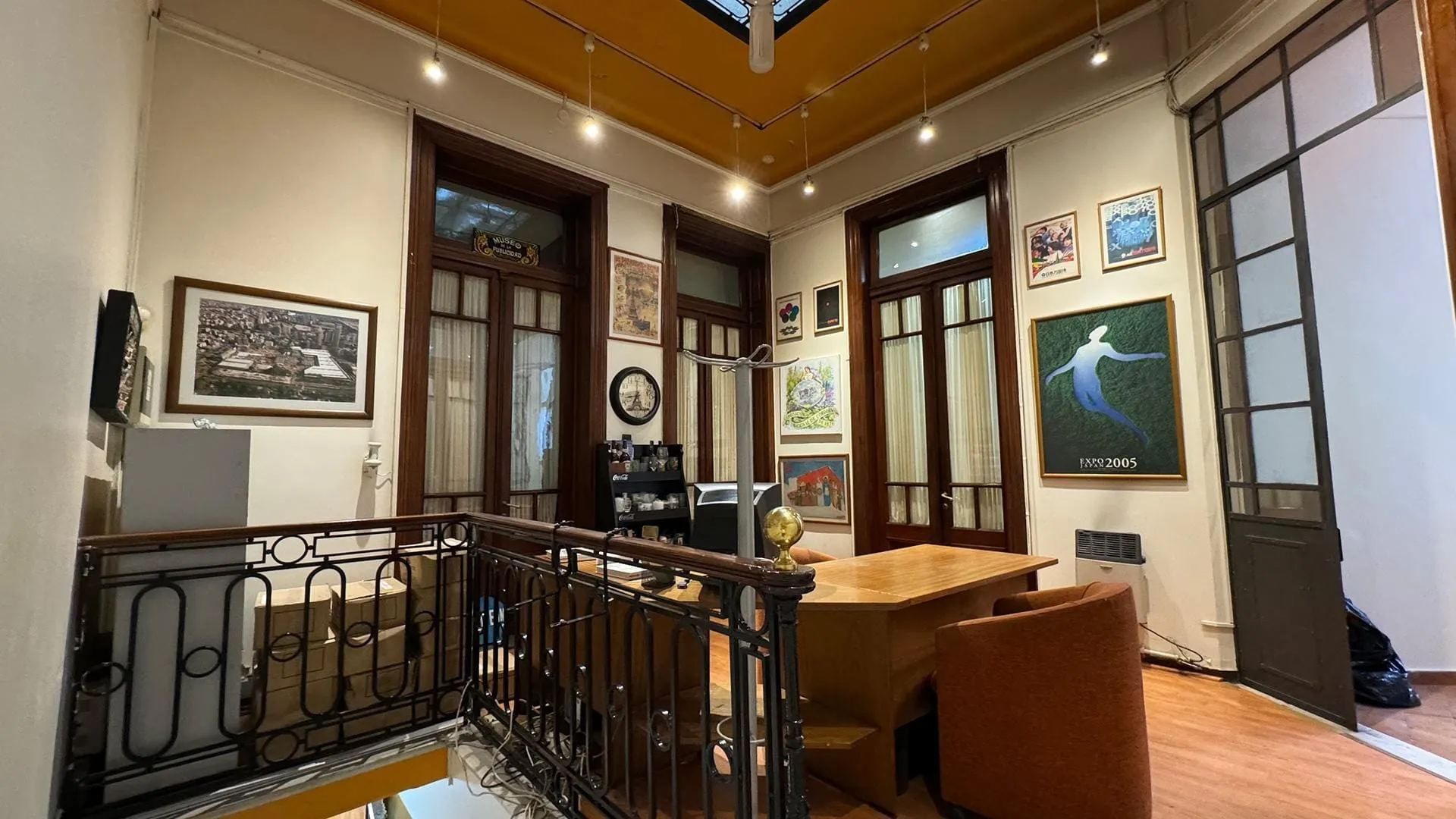 Amplio PH 7 Ambientes con Balcón al Frente y Terraza - Apto Profesional - Sin Ex...