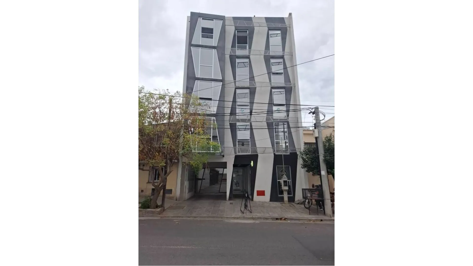Exc depto monoambiente venta 20 de Febrero al 1700