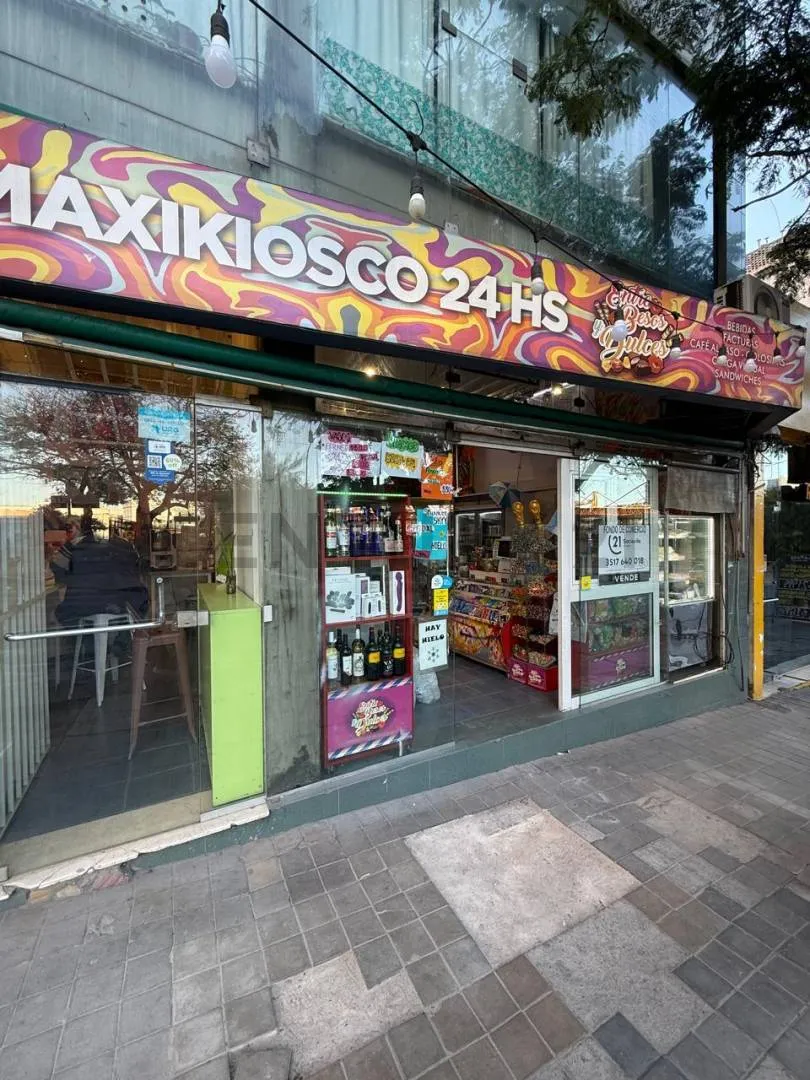 VENTA FONDO DE COMERCIO, KIOSCO 24HS, FRENTE A TERMINAL DE OMNIBUS!