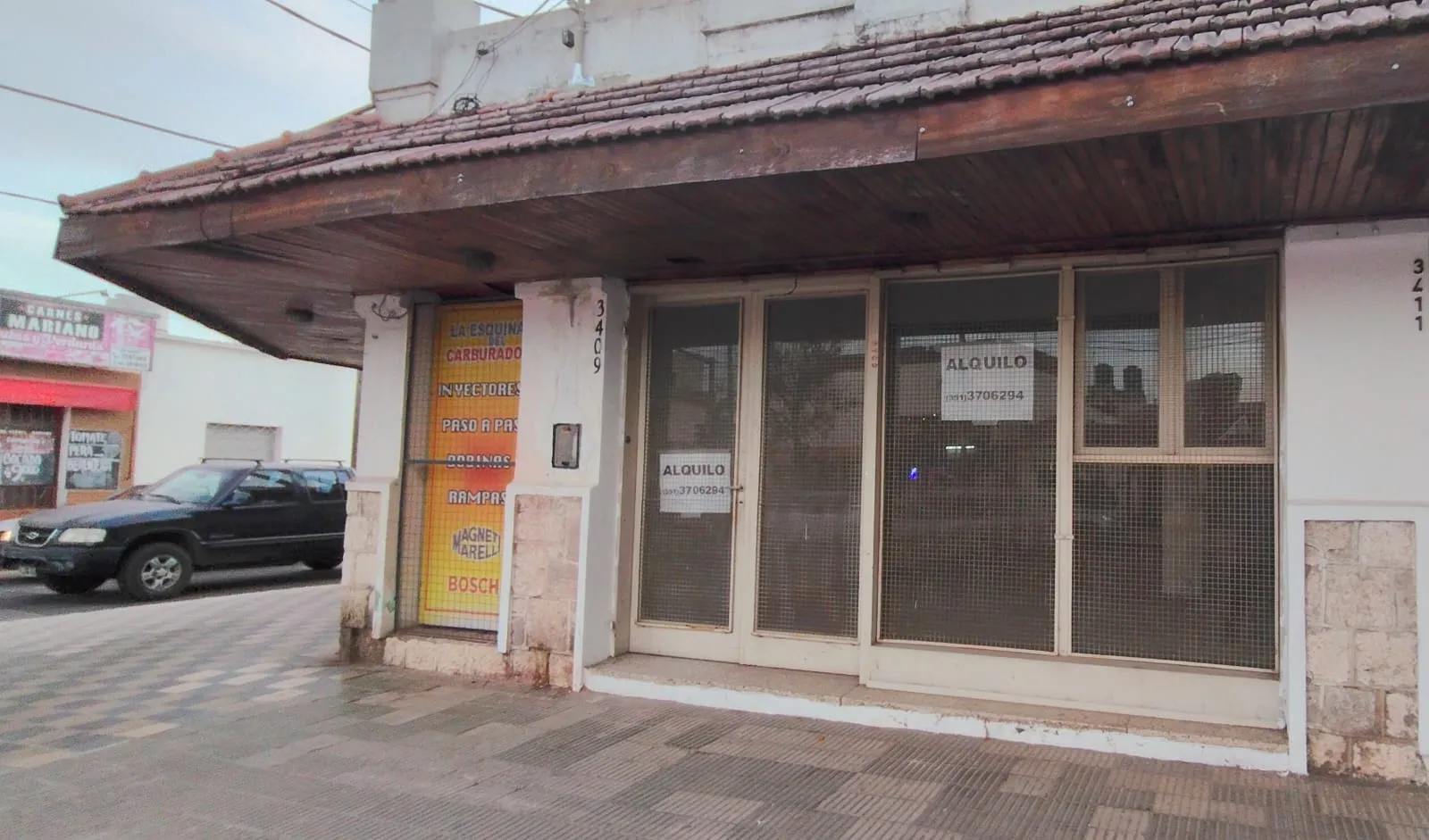 Local sobre Av. Monsenor Pablo Cabrera