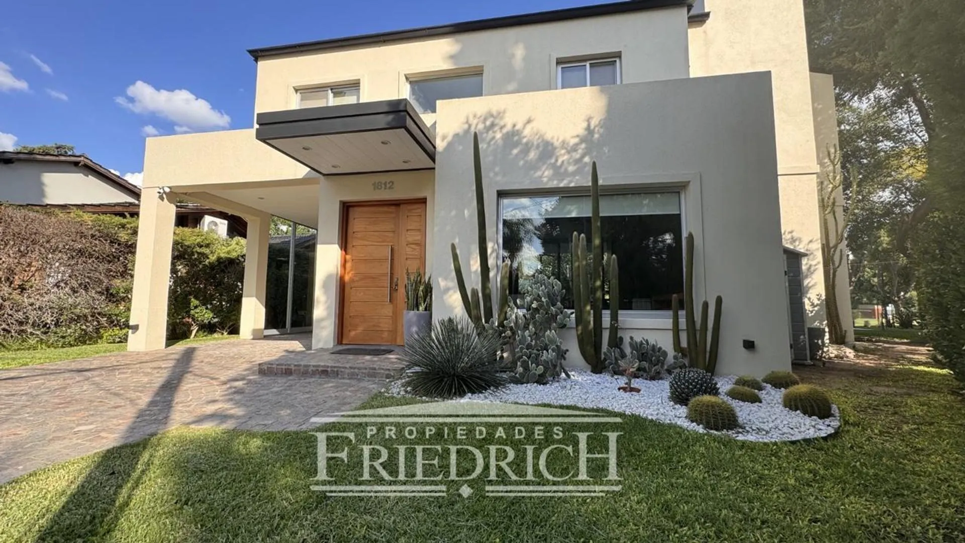 Casa en venta - Country Banco Provincia