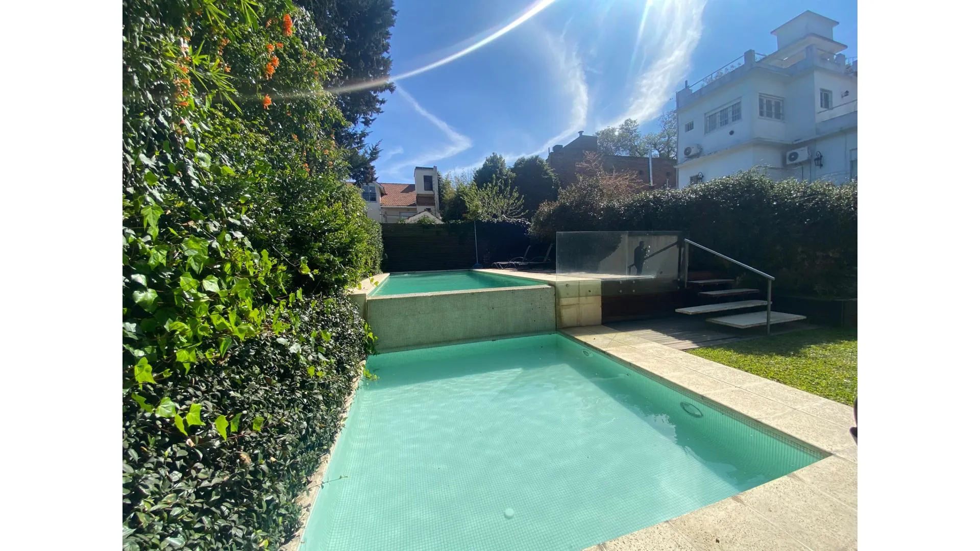 Departamento Único en Martínez con Jardín Privado.