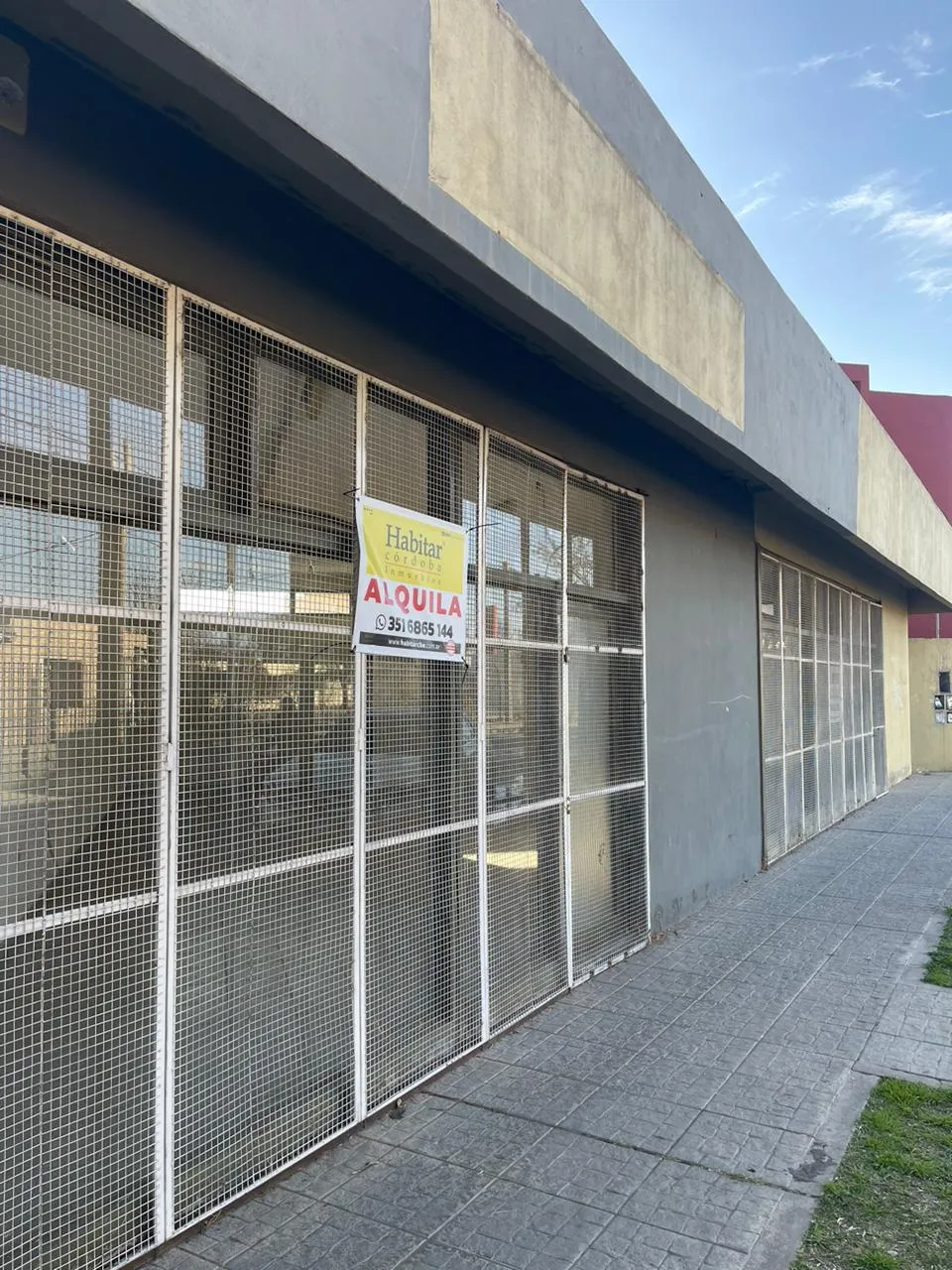 ALQUILAMOS 2 LOCALES JUNTOS  BARRIO LAS PALMAS