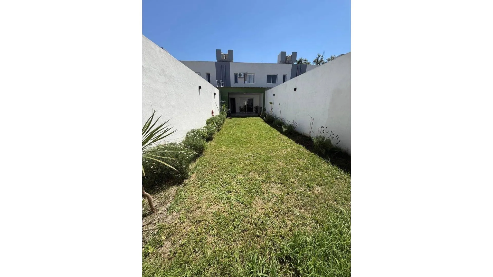Exc duplex Vta 2 dorm gal/asad/jardin frente UCASAL