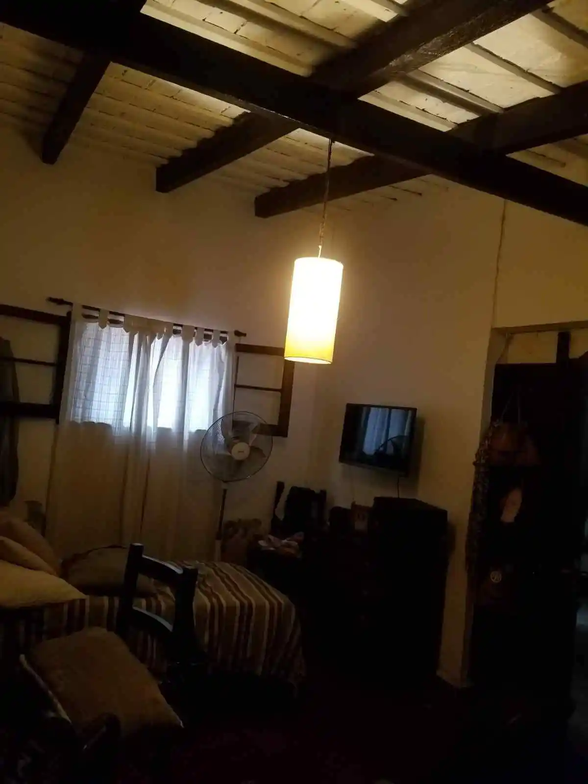 VENDO TERRENO CON 2 AMBIENTES Y PATIO. MARIANO FRAGUEIRO 701. BARRIO DUCASSE