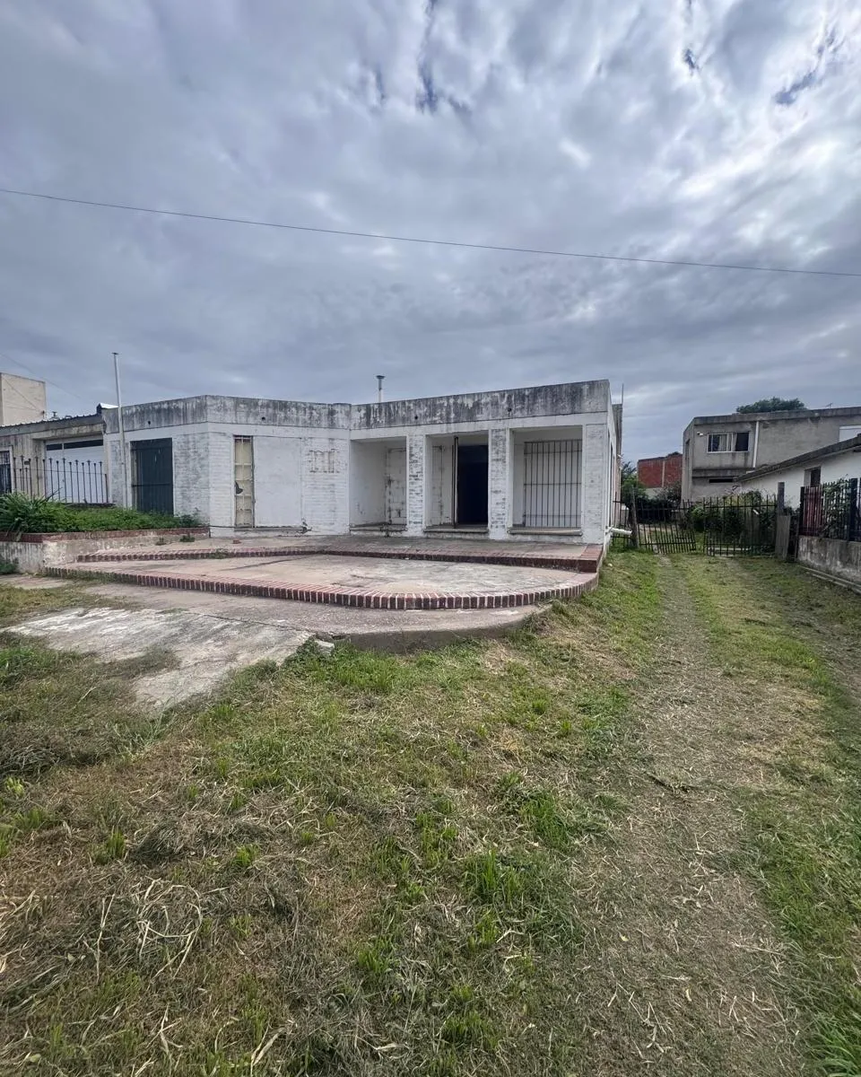 LOCAL-GALPON COMERCIAL VILLA ALLENDE PARQUE