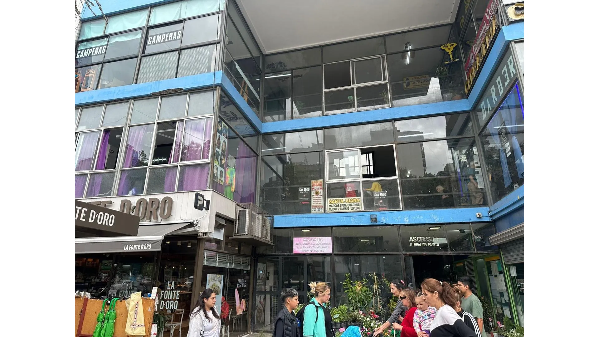 venta de local  en galeria