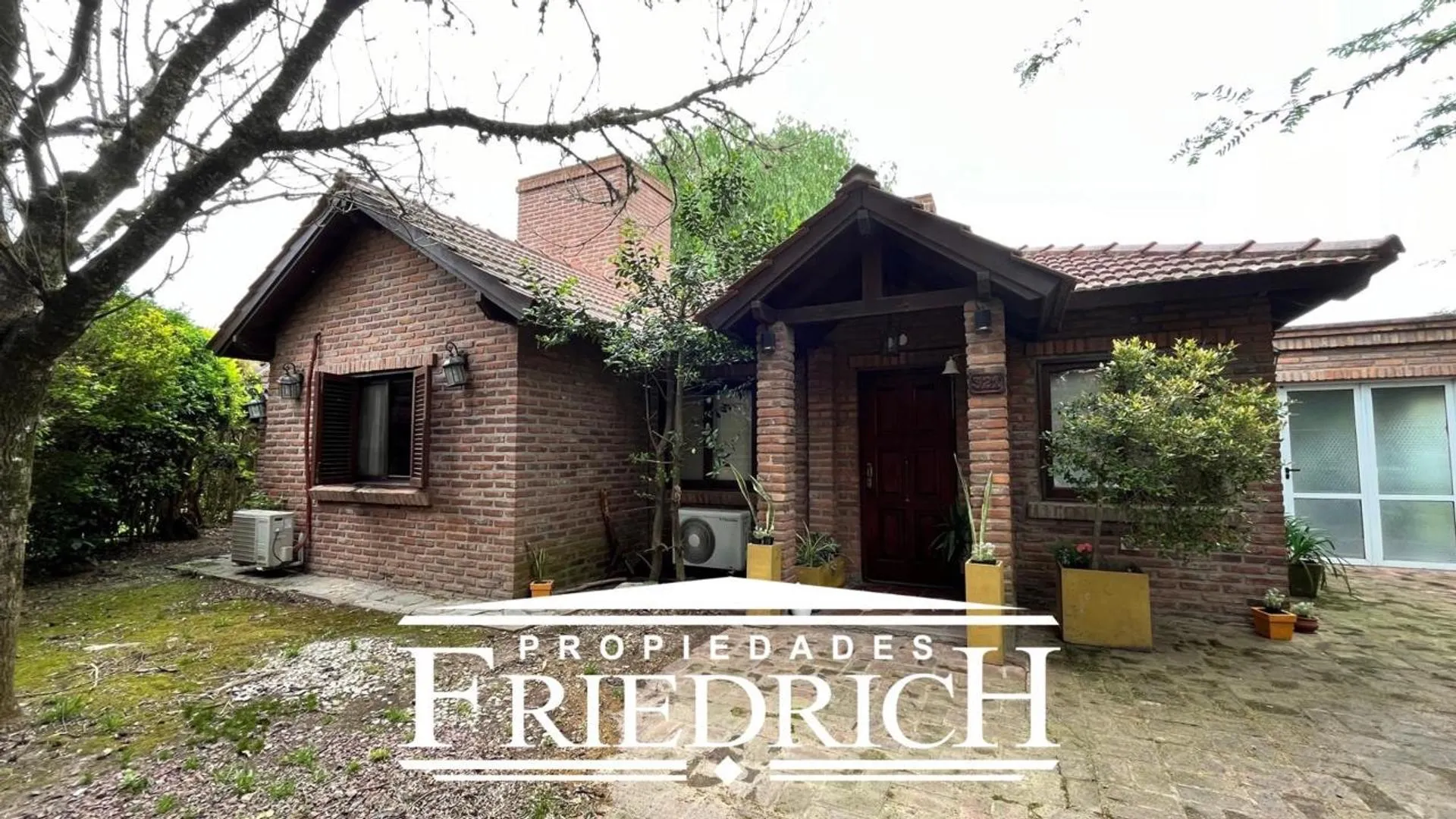 Casa en venta - Country Banco Provincia